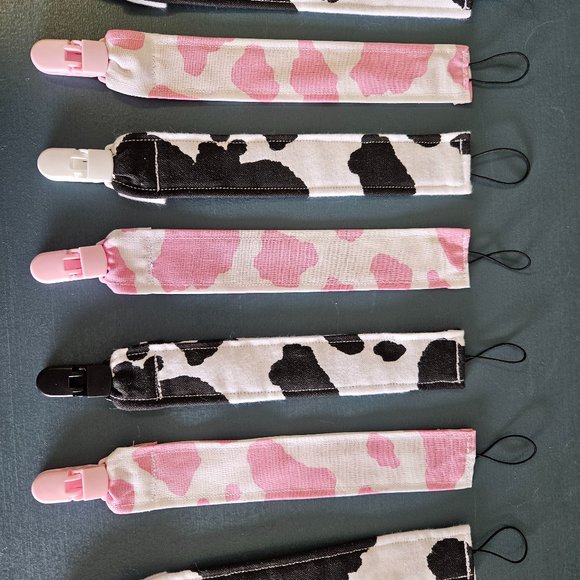 Pacifier Clips - Picture 2 of 6